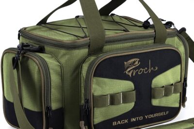 Bolsa de pesca verde con compartimentos frontales, correas y logo de pez 61BqwvfZGEL. AC SL1000
