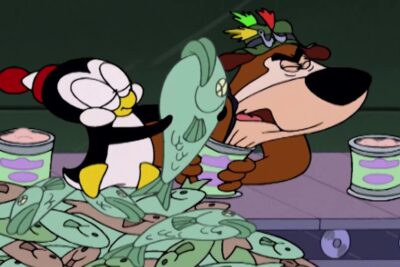 Pingüino con gorrito sostiene un pescado frente a un oso que sostiene una lata, BqQevqpNAhU